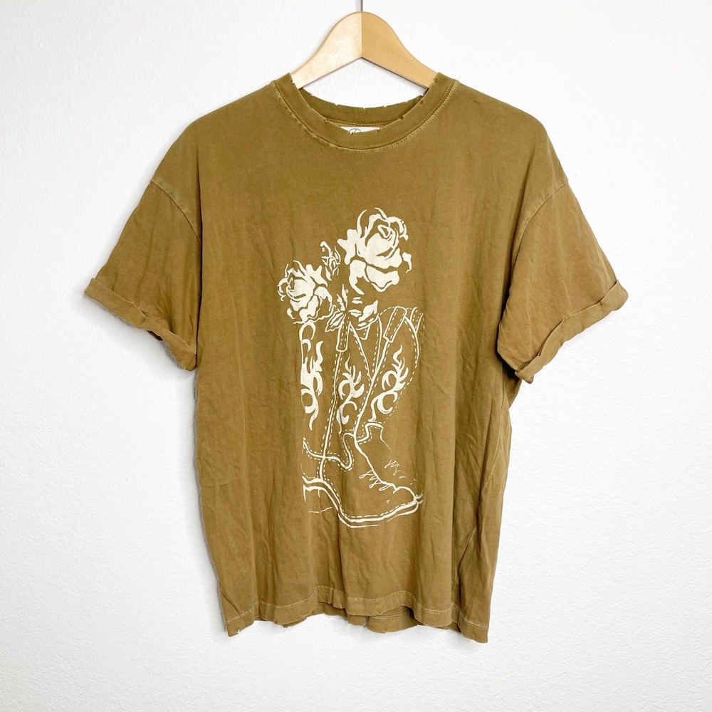 Girl Dangerous Womens Cowboy Boots Roses Graphic T-Shirt Green Brown Small